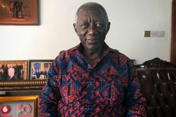 (c) Dennis Williamson