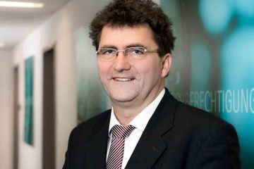 (c) Dennis Williamson